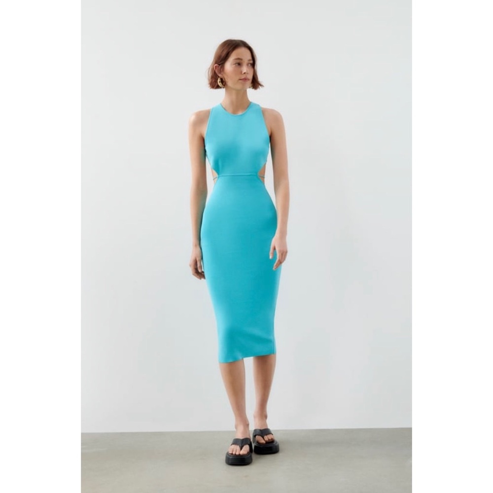 USED Knit dress with crossed open back
